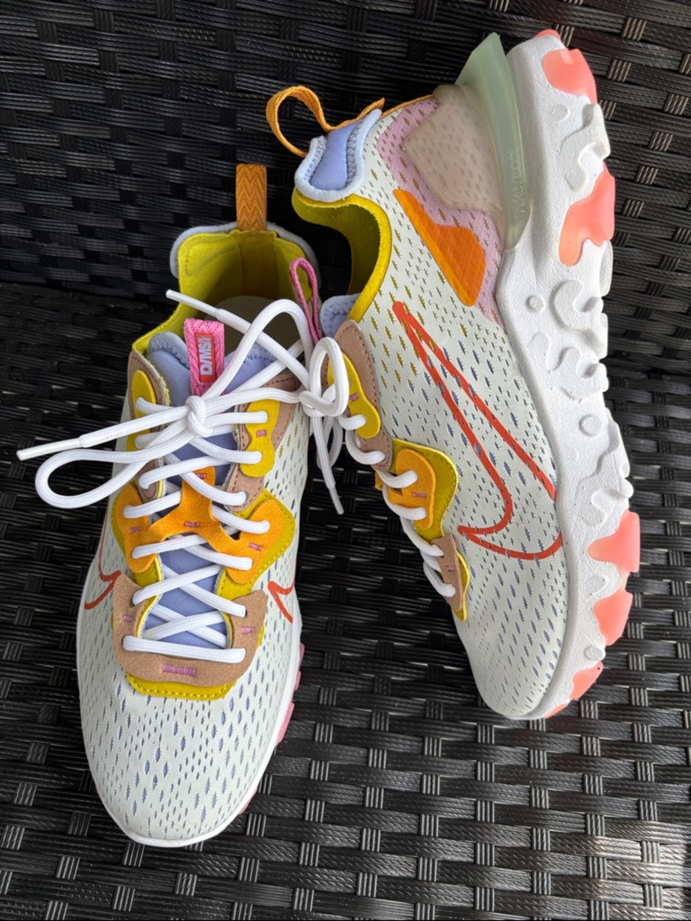 Nike React Vision Saffron Pure Platinum Pink CI7523-003 - LIKE NEW - Size 8